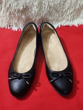 Naturalizer Vivienne Bow Black Leather Ballet Flats